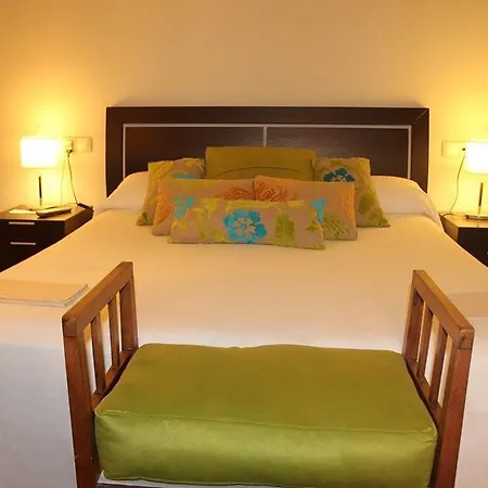 Petit Hotel Rural Els Pampols Hotel 2*